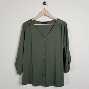 Fortune & Ivy 3/4 Sleeve V-Neck Top Large